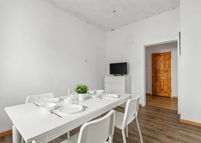 Monteur - Fuer Bis Zu 5 Personen In 65462 - Gg15